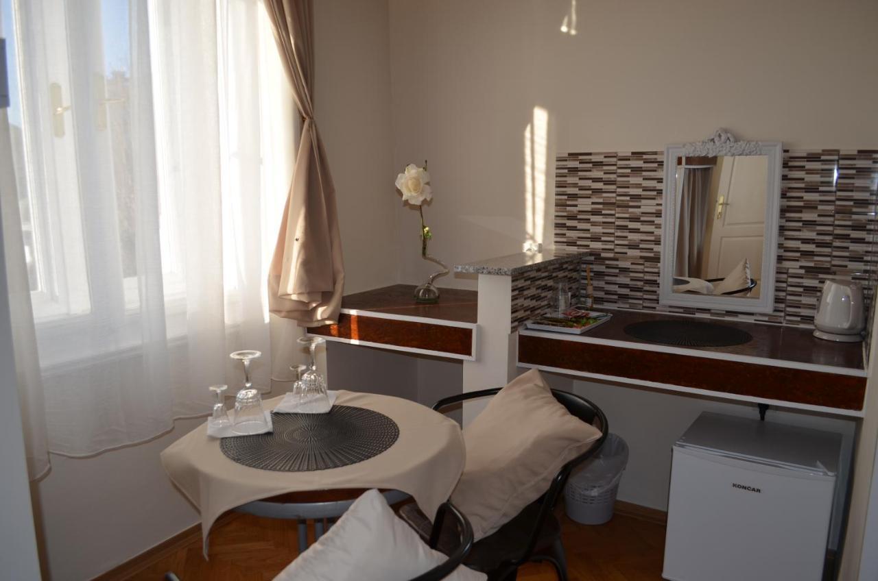 Rooms & Apartments Infinity Fiume Kültér fotó